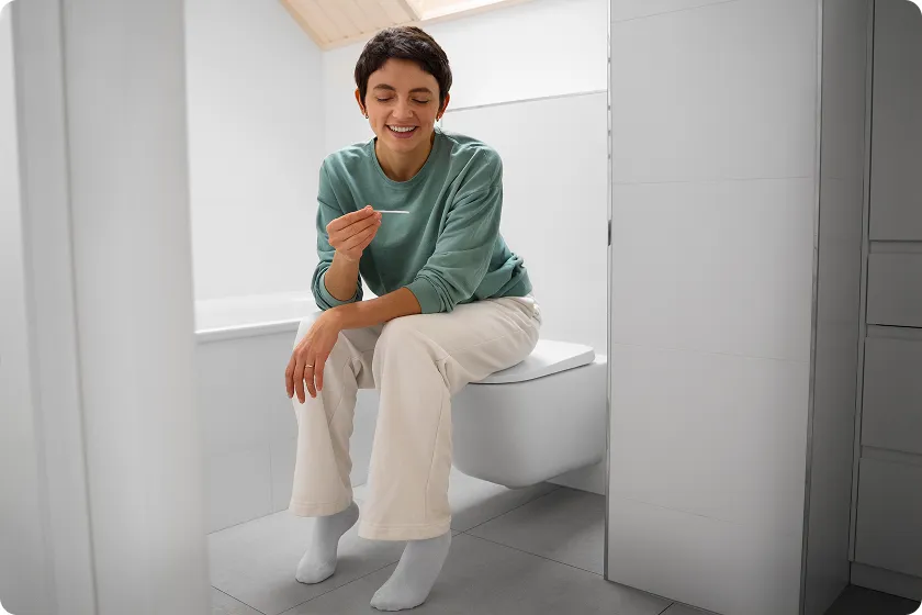 Proper toilet posture showing how to relieve constipation on the toilet immediately for quick comfort.