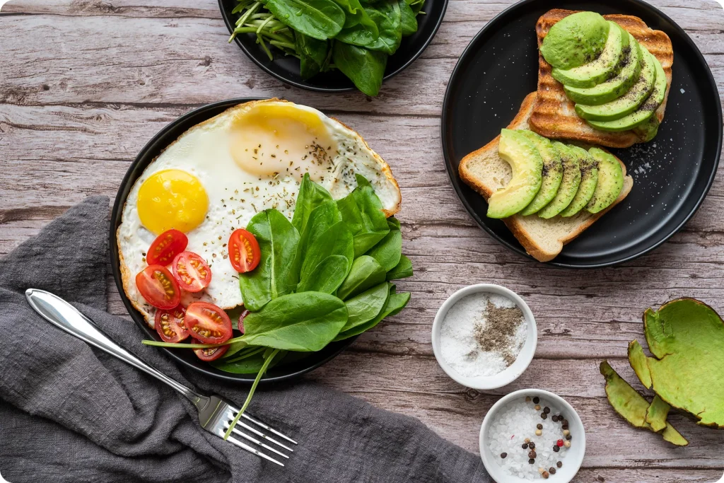 Carb limits shown for keto diet for beginners using keto foods list guidance.