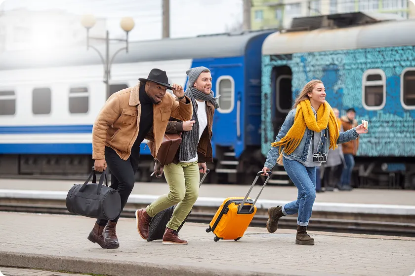 Man tracking gym workout routine for men to optimize muscle progress.