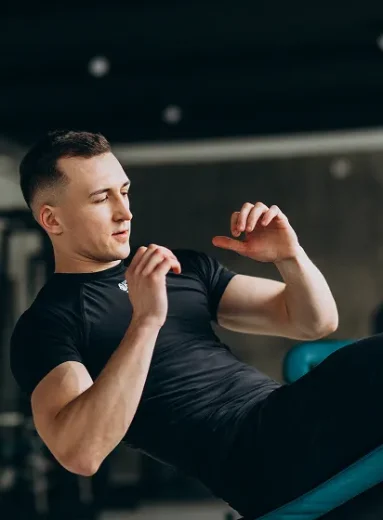 Men's fitness schedule core exercise during weekly workout plan