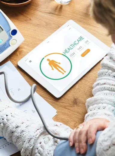 Digital monitor displaying why normal blood pressure in athletes differs from others.