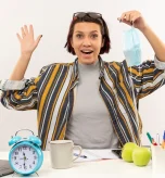 1 Woman practicing 14-day energy boost challenge with natural ways to boost energy